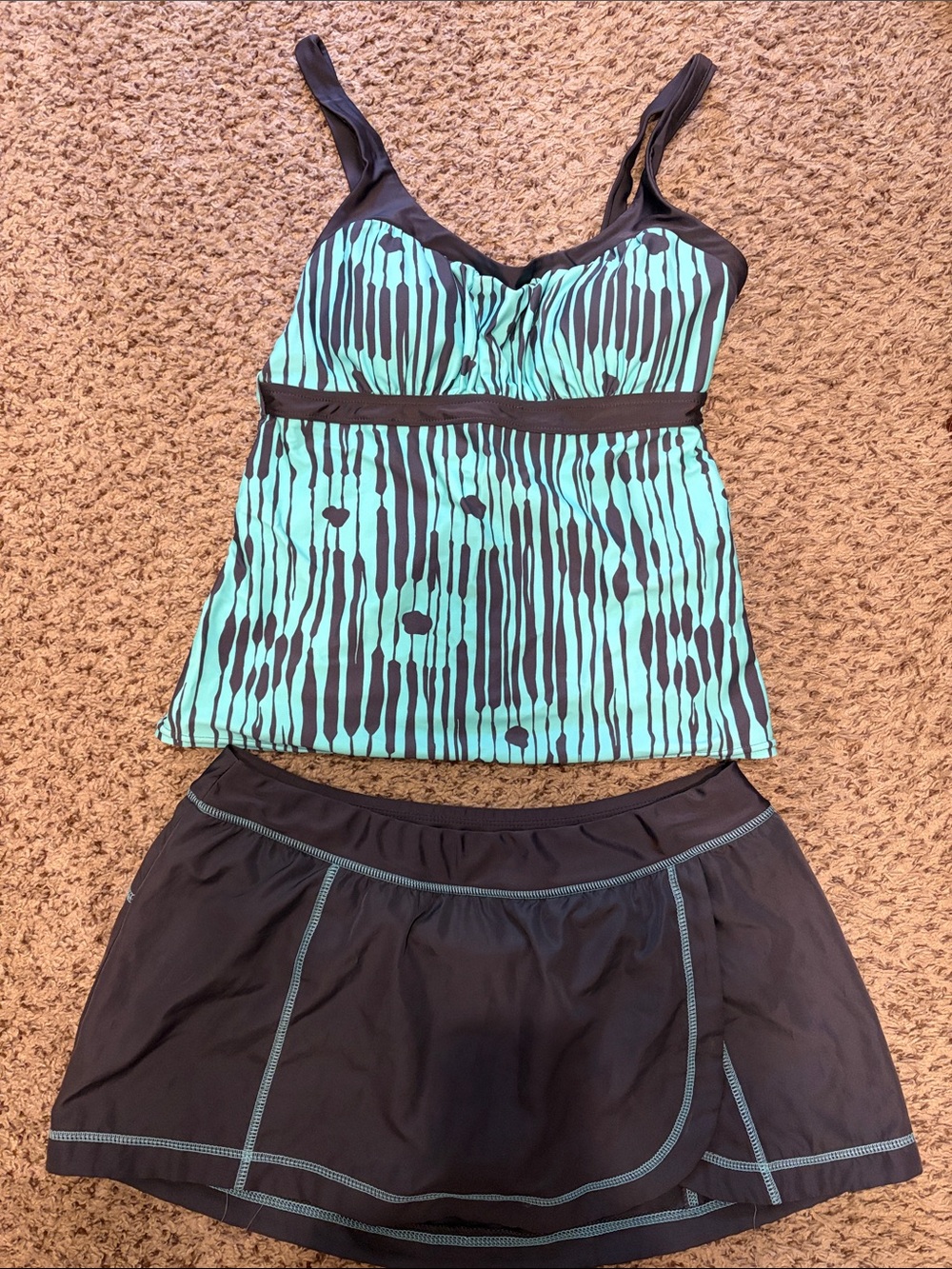 Splash Teal & Black Tankini Top with Black Swim Skirt size 12